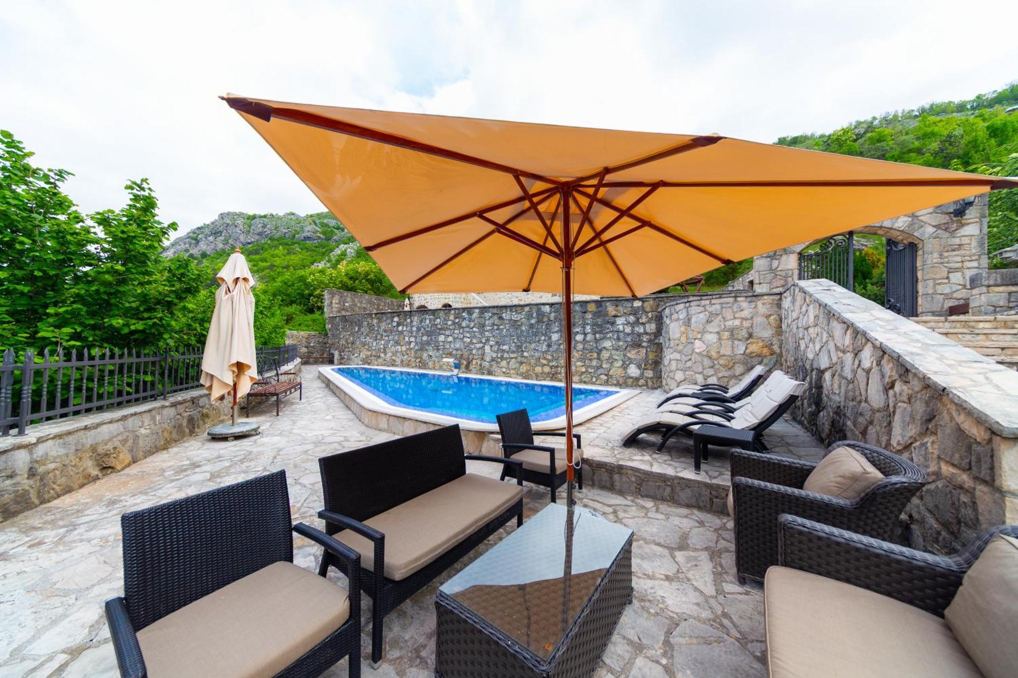 Blake's Villa *