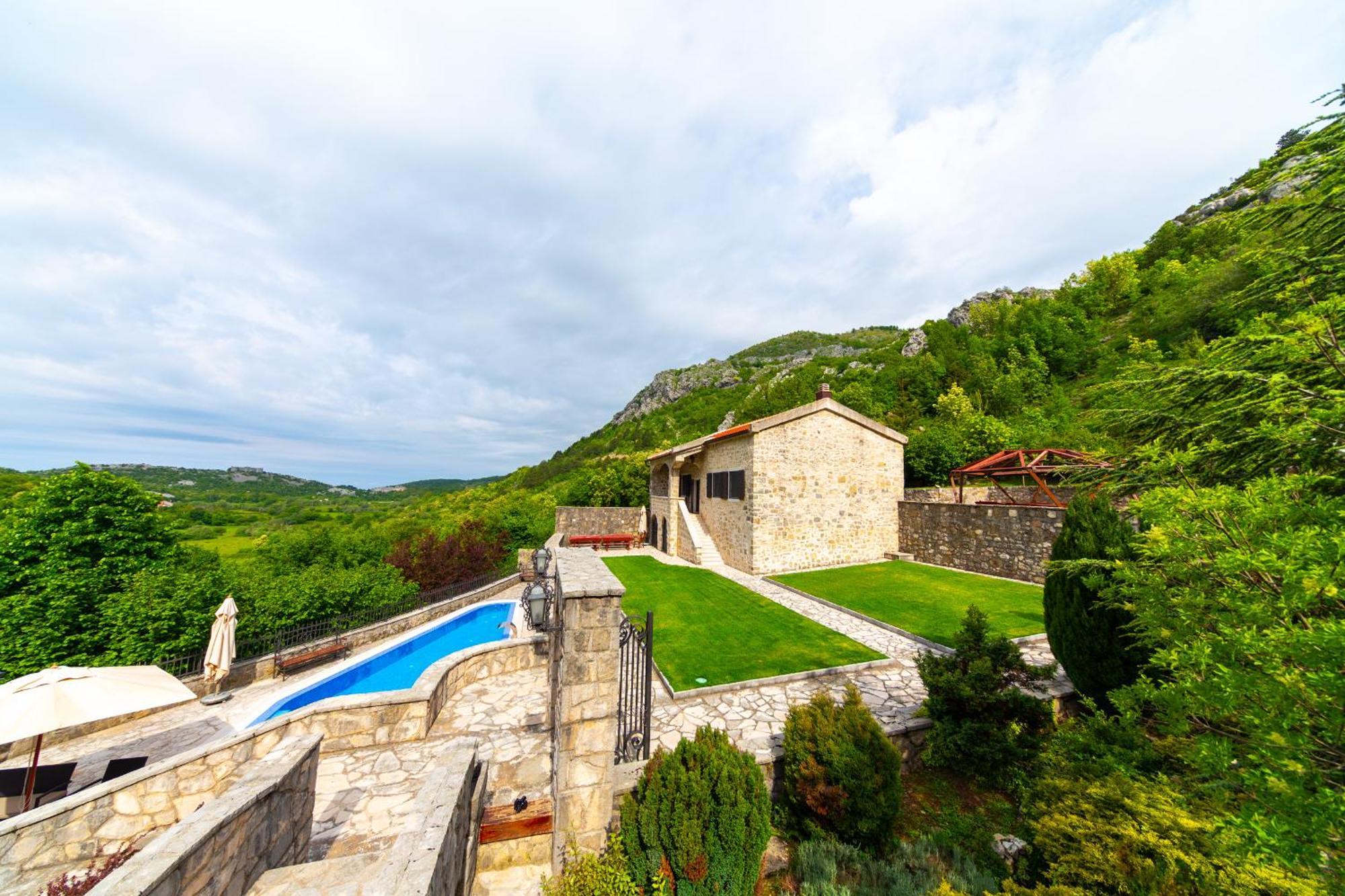 Blake's Villa *
