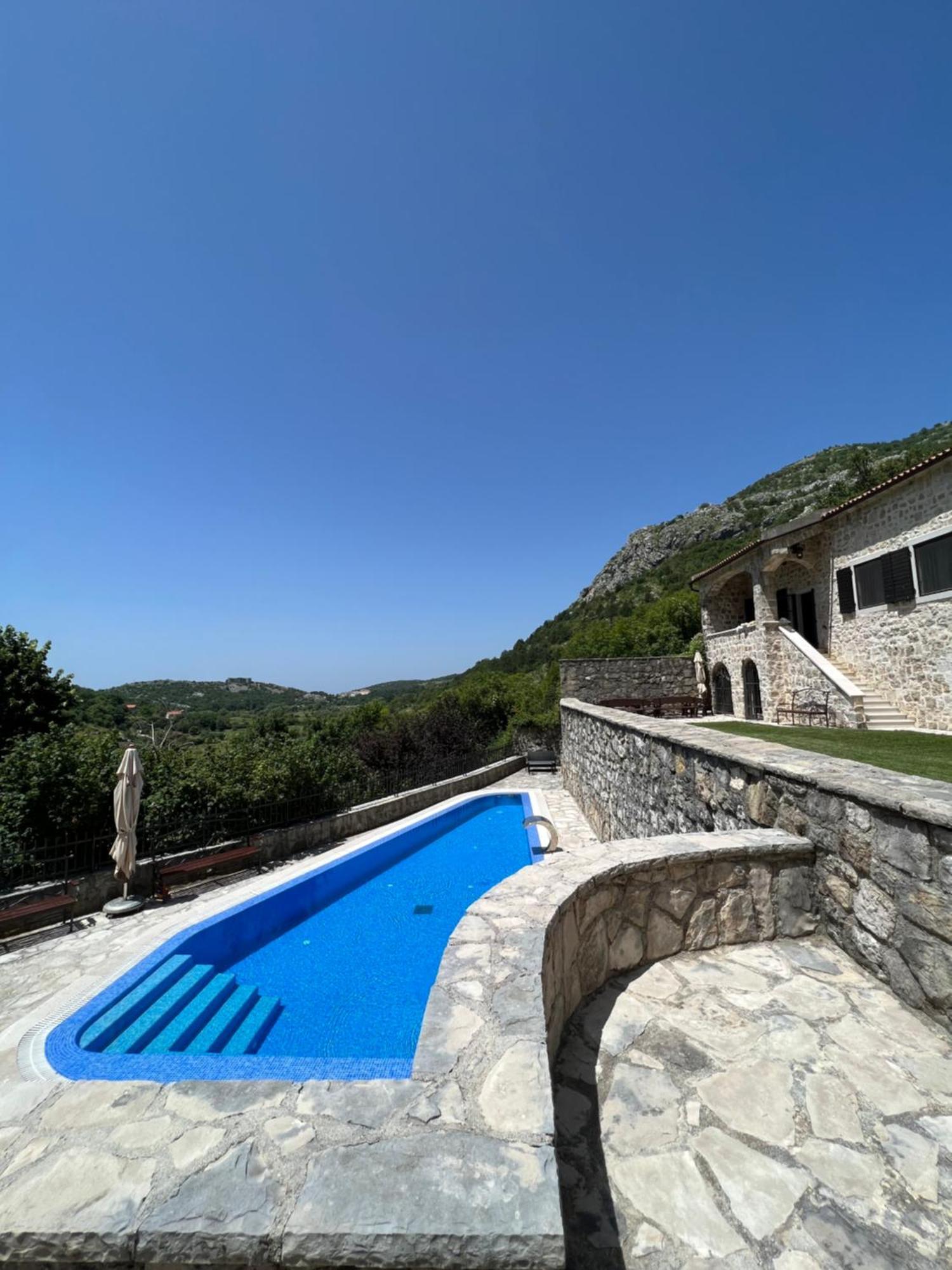 Blake's Villa *
