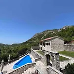 Blake\'S Villa